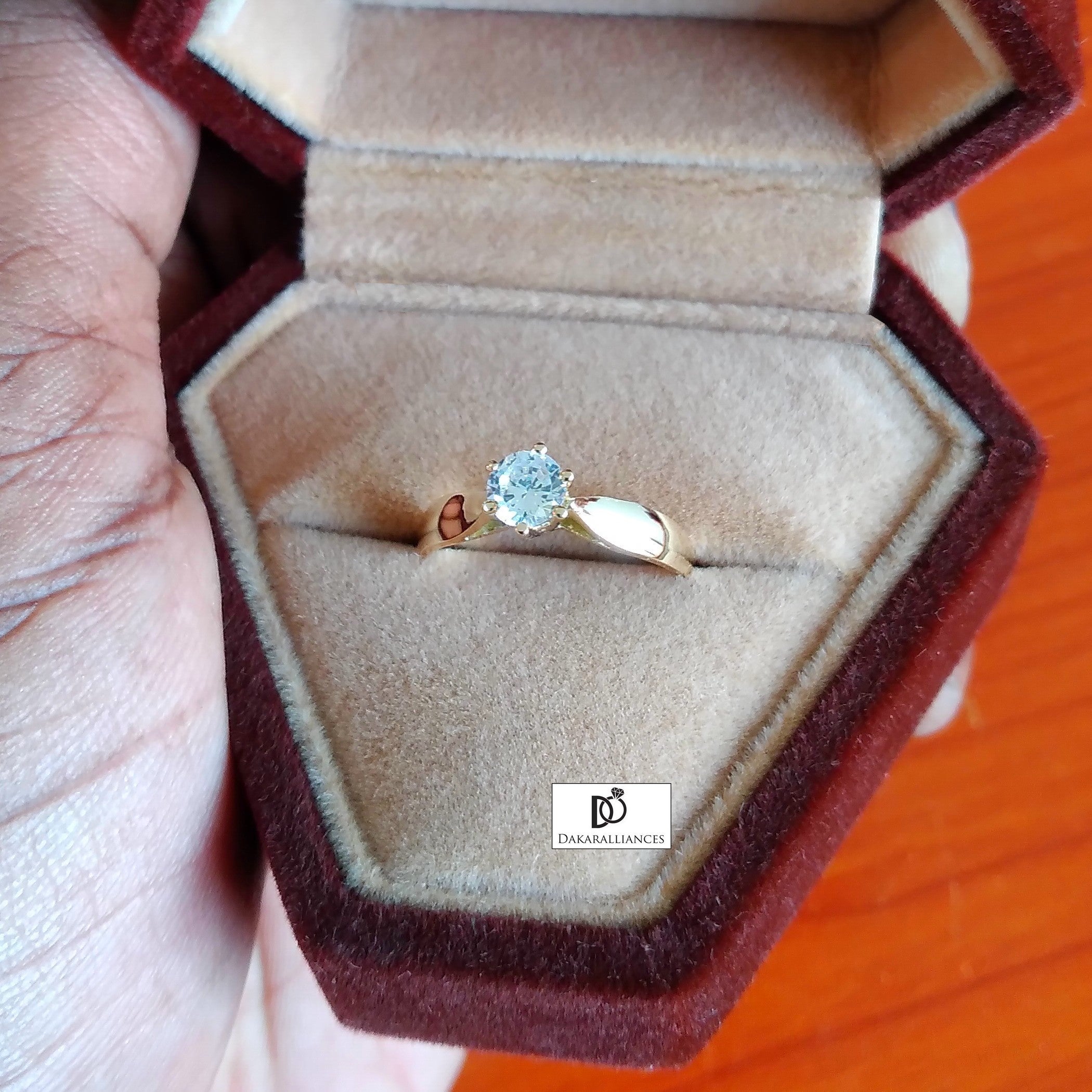 Bague CLASSIQUE 6 en or et zirconia